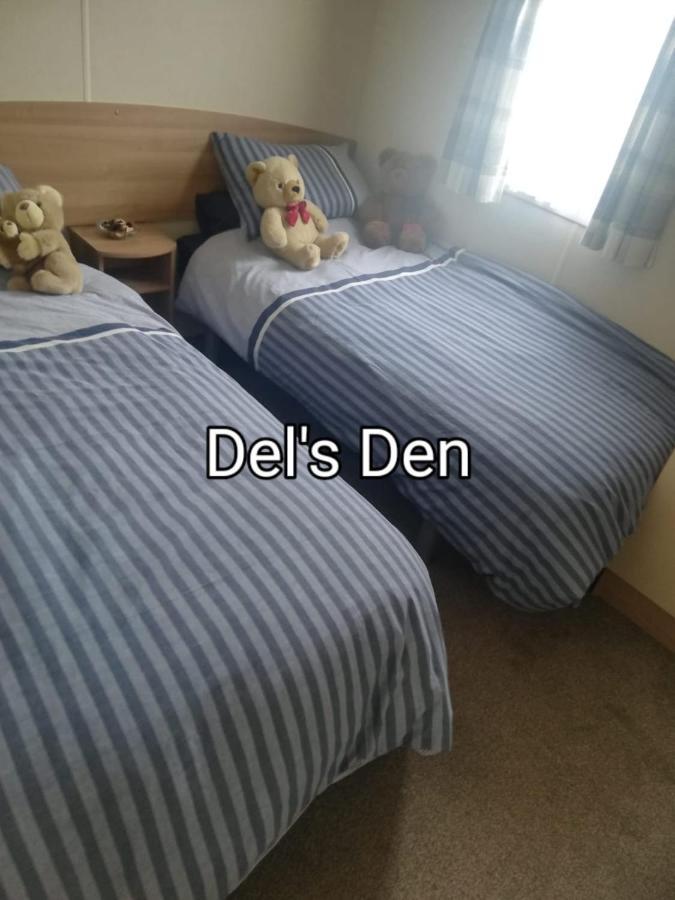 Del'S Den Lakeside Weeley Bridge Exteriör bild